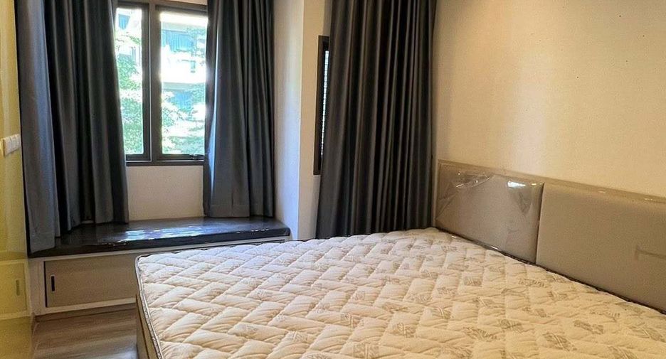For sale 1 bed condo in Si Racha, Chonburi
