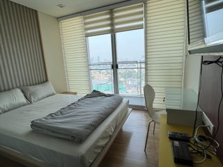 Condo en alquiler de 2 habitaciones en Khlong Toei, Bangkok