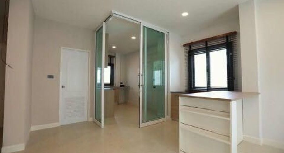 Haus zur Miete mit 3 Zimmer in Bang Lamung, Chonburi