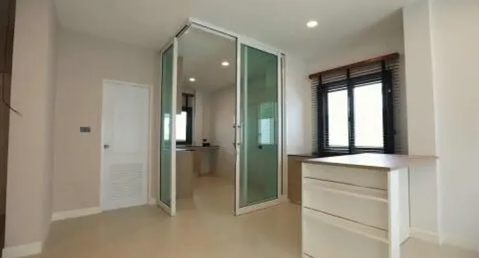 À louer 3 chambres maison à Bang Lamung, Chonburi