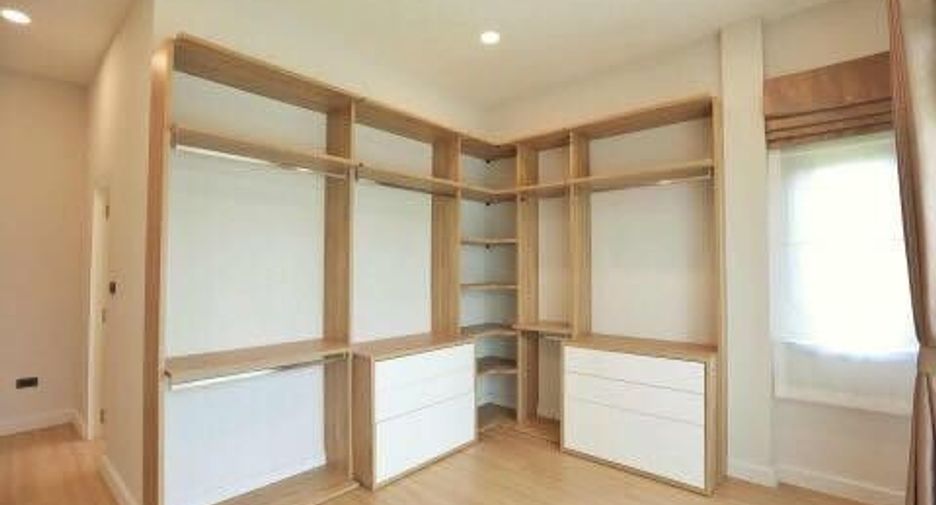 Haus zur Miete mit 3 Zimmer in Bang Lamung, Chonburi