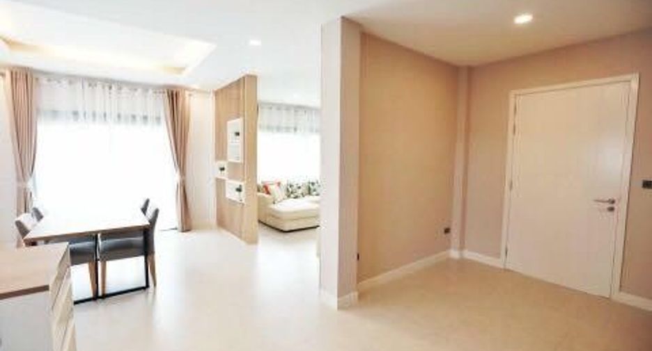Haus zur Miete mit 3 Zimmer in Bang Lamung, Chonburi