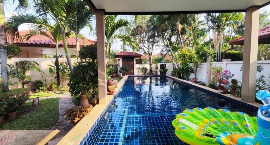 For sale 4 ベッドルーム villa in Sattahip, Chonburi