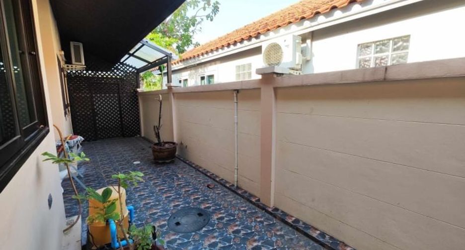 For sale 4 ベッドルーム villa in Sattahip, Chonburi
