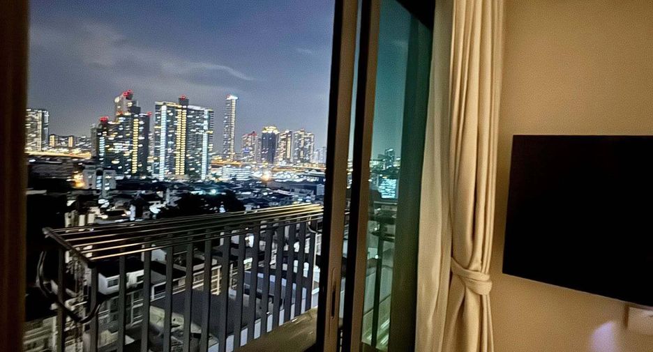 For rent 2 bedrooms condo in Khlong Toei, Bangkok