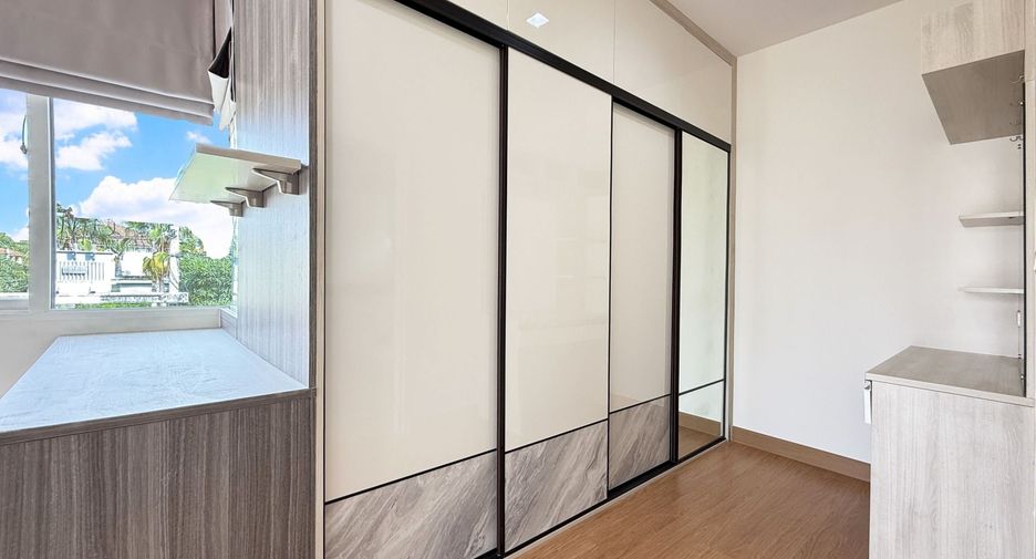 Casa en venta de 4 habitaciones en Prawet, Bangkok