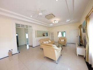 À louer 5 chambres maison à Bang Lamung, Chonburi
