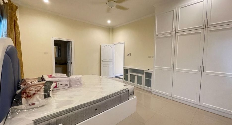 Haus zur Miete mit 5 Zimmer in Bang Lamung, Chonburi