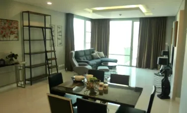 À louer 3 chambres condo à Khlong Toei, Bangkok