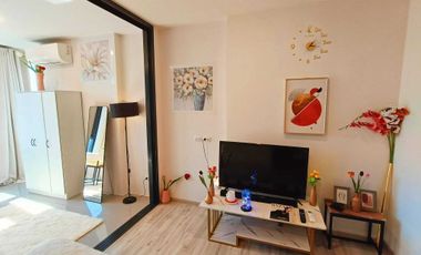 Condo en alquiler de 1 habitaciones en Huai Khwang, Bangkok