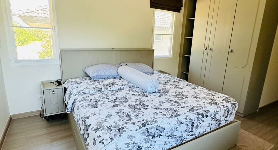 For rent 4 bedrooms house in Mueang Phuket, Phuket