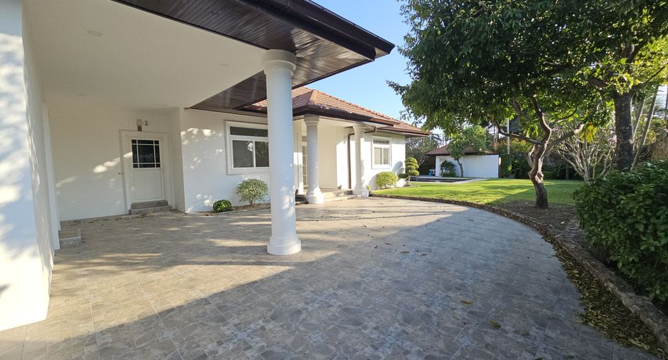Villa en venta y en alquiler de 5 habitaciones en Bang Lamung, Chonburi