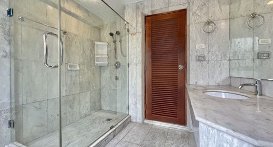 Haus zum Kauf mit 3 Zimmer in Sattahip, Chonburi