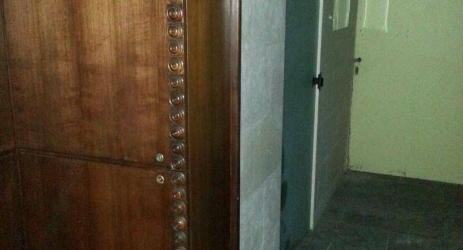 For sale 7 bedrooms house in Nong Chok, Bangkok