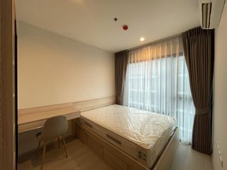 Condo en alquiler de 2 habitaciones en Huai Khwang, Bangkok