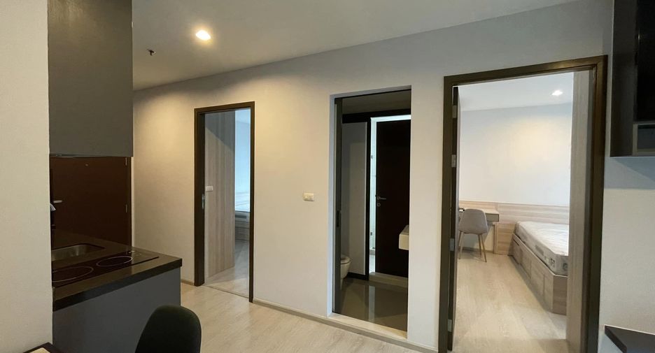 For rent 2 bedrooms condo in Huai Khwang, Bangkok