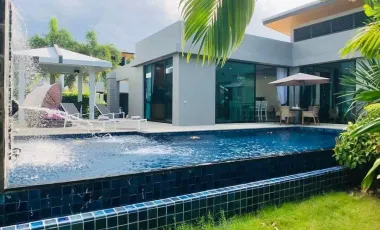 For sale 3 bedrooms villa in Mueang Phuket, Phuket