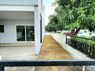 For sale 3 bedrooms townhouse in Bang Khen, Bangkok