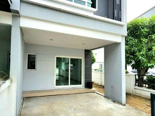 For sale 3 bedrooms townhouse in Bang Khen, Bangkok