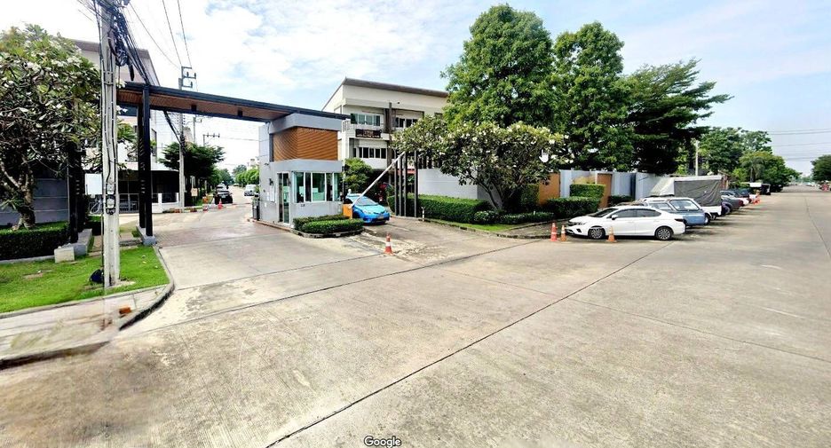 For sale 3 ベッドルーム townhouse in Bang Khen, Bangkok