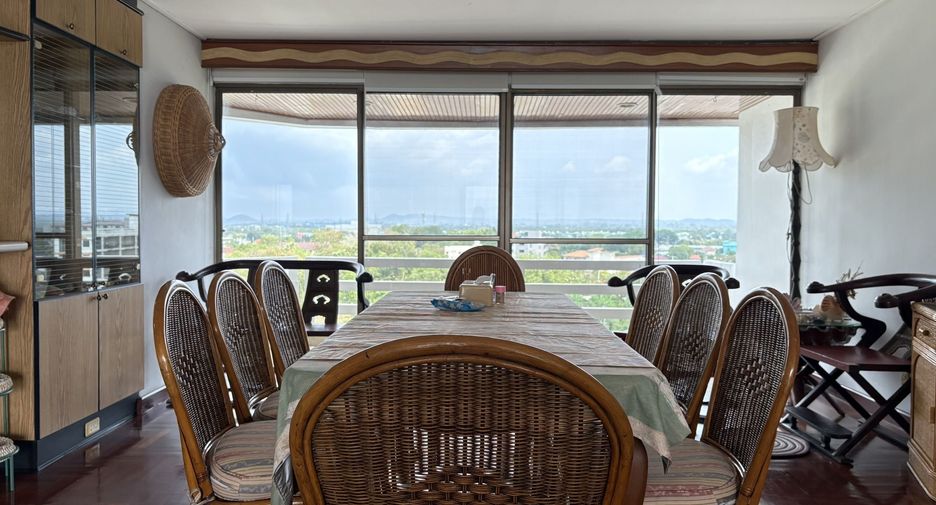 Condo en venta de 3 habitaciones en Sattahip, Chonburi