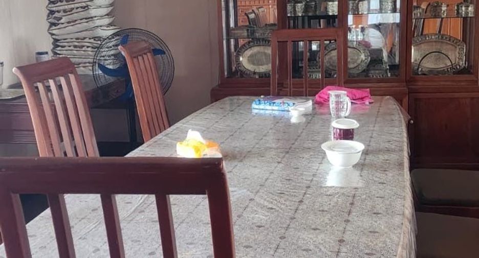 For sale 4 bedrooms condo in Sathon, Bangkok