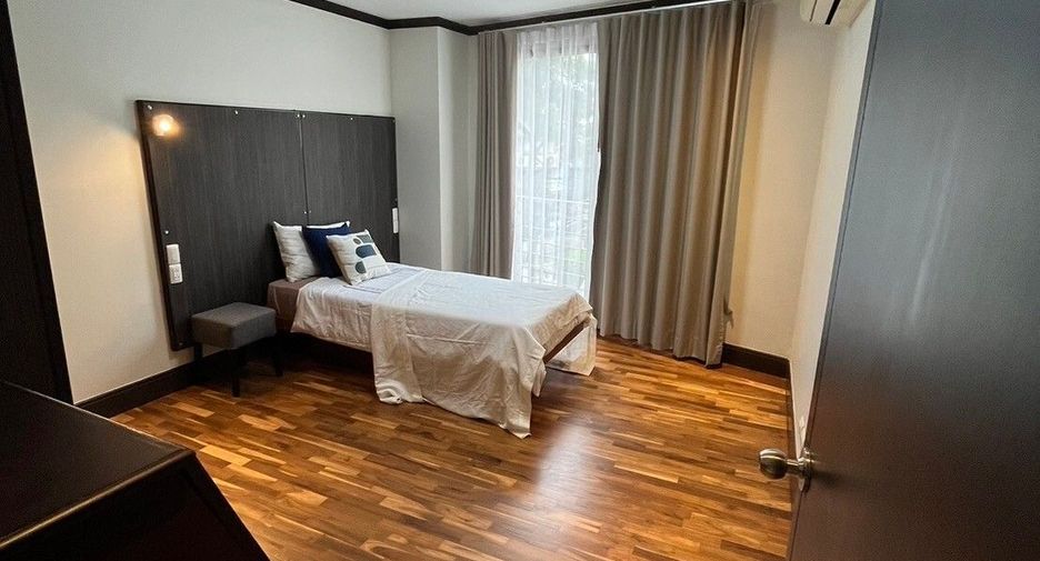 For rent 2 bedrooms apartment in Watthana, Bangkok