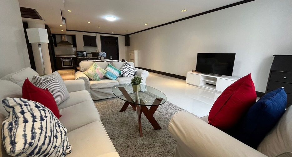 For rent 2 bedrooms apartment in Watthana, Bangkok