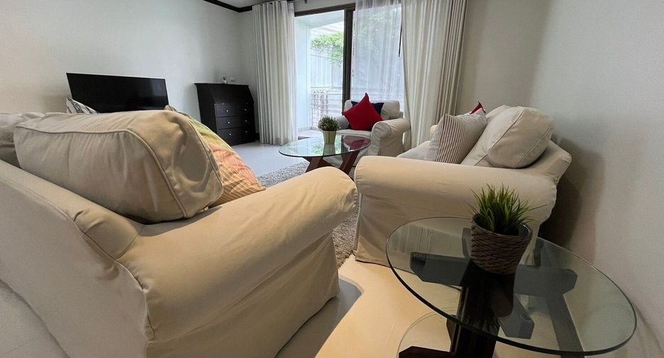 For rent 2 bedrooms apartment in Watthana, Bangkok