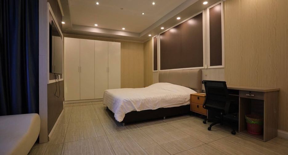 For sale 6 bedrooms villa in Bang Lamung, Chonburi