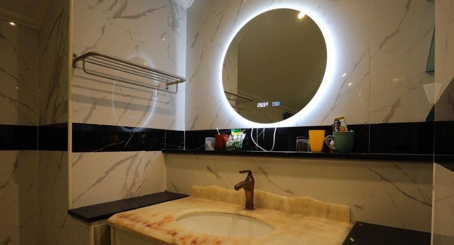 For sale 6 bedrooms villa in Bang Lamung, Chonburi