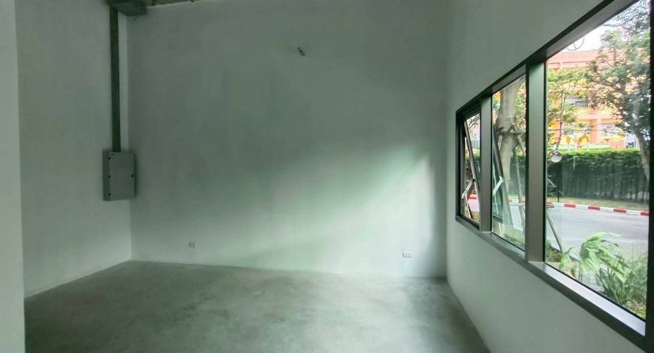 For rent 1 bed retail Space in Bang Sue, Bangkok