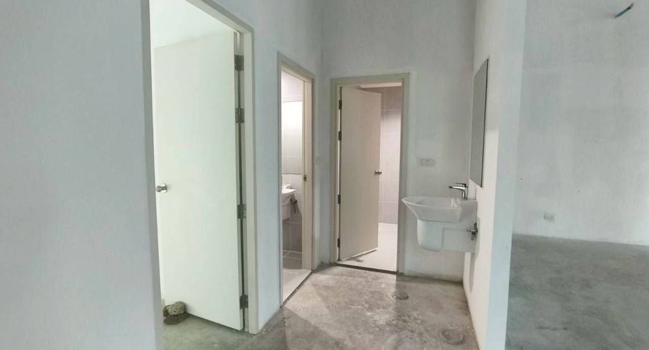 Gewerbefläche zur Miete mit 1 Zimmer in Bang Sue, Bangkok