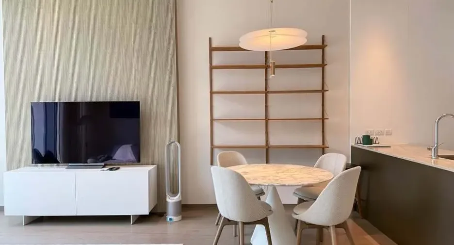 For rent 1 bed condo in Pathum Wan, Bangkok