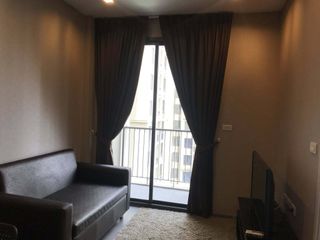 Condo en alquiler de 1 habitaciones en Khlong San, Bangkok