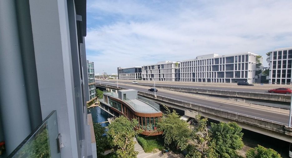 For sale 1 bed condo in Watthana, Bangkok