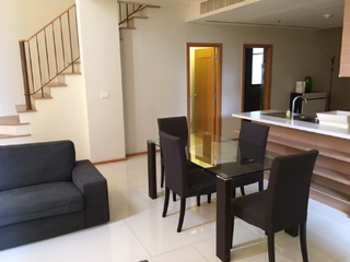 Condo en alquiler de 2 habitaciones en Khlong Toei, Bangkok