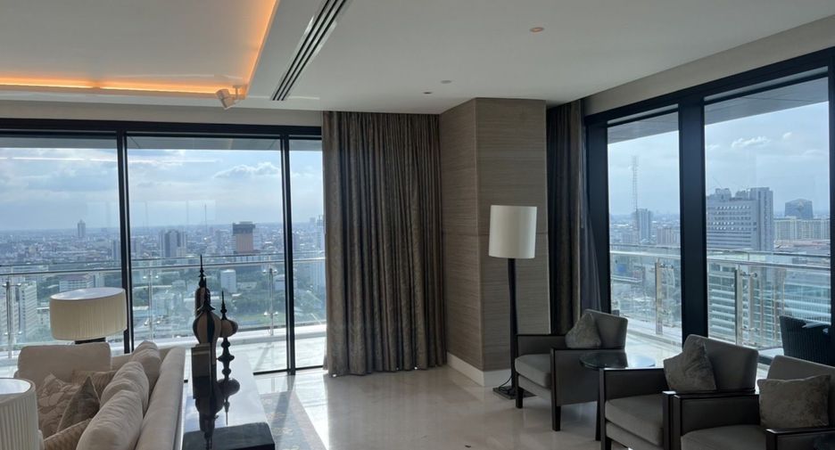 For rent 4 bedrooms condo in Pathum Wan, Bangkok