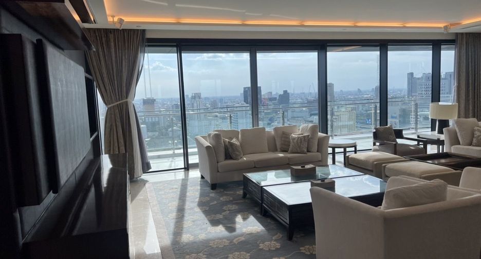 For rent 4 bedrooms condo in Pathum Wan, Bangkok