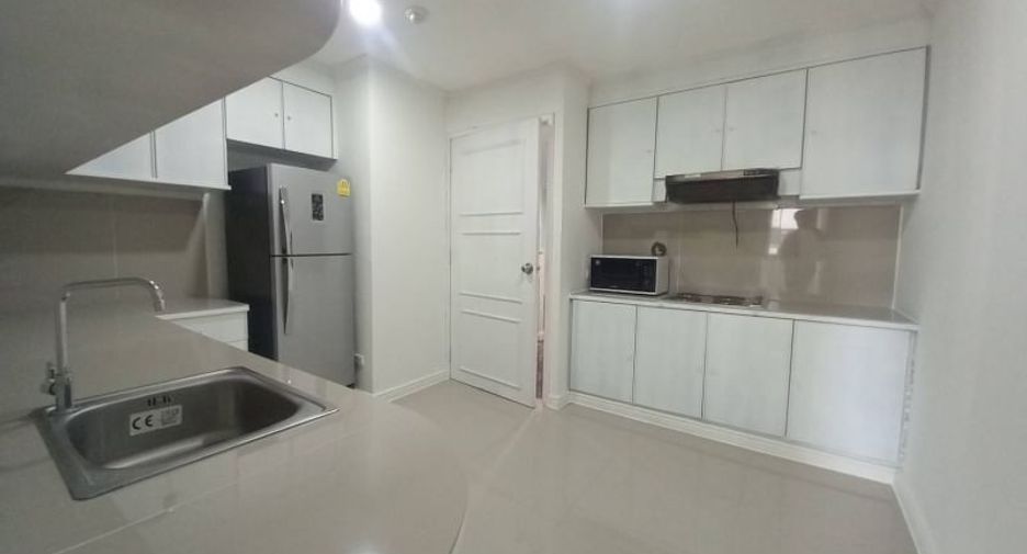 ให้เช่า 2 ห้องนอน คอนโด ใน วัฒนา, กรุงเทพฯ