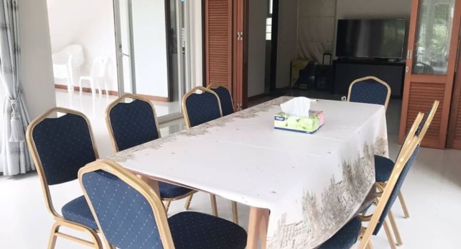 For sale and for rent 4 bedrooms villa in Bang Lamung, Chonburi