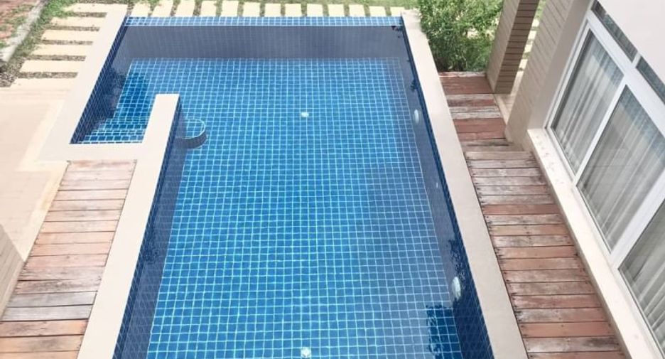 For sale and for rent 4 bedrooms villa in Bang Lamung, Chonburi