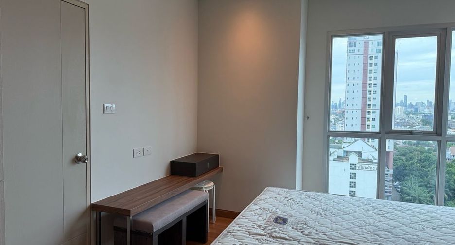For sale 1 bed condo in Phaya Thai, Bangkok