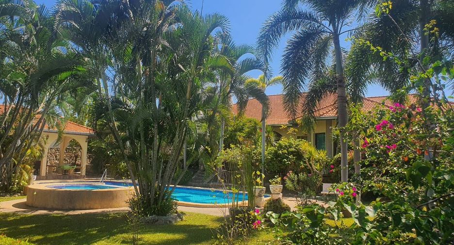 For sale and for rent 4 bedrooms house in Bang Lamung, Chonburi