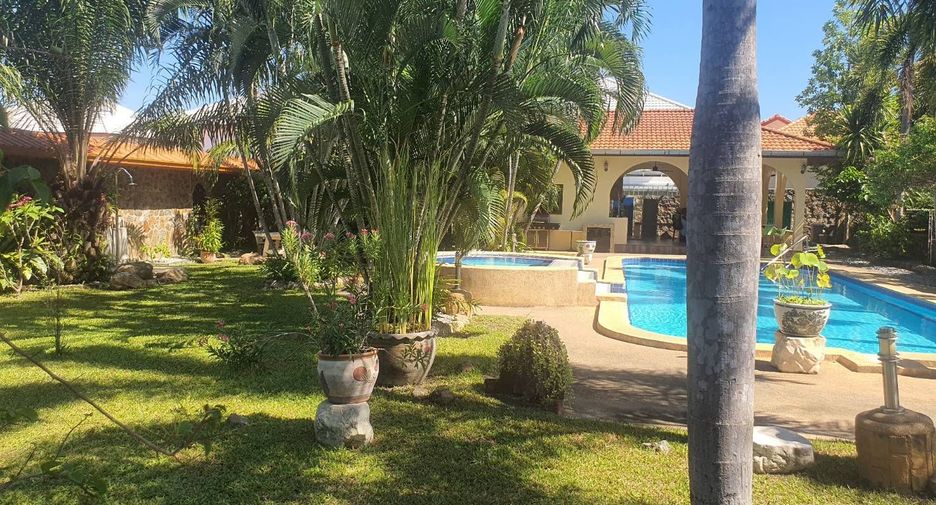 For sale and for rent 4 bedrooms house in Bang Lamung, Chonburi