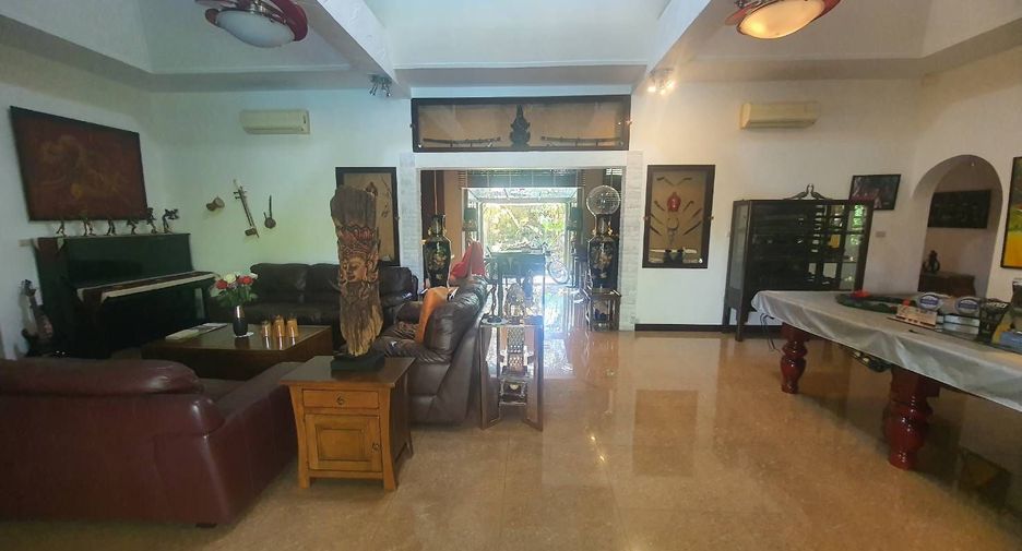 For sale and for rent 4 bedrooms house in Bang Lamung, Chonburi