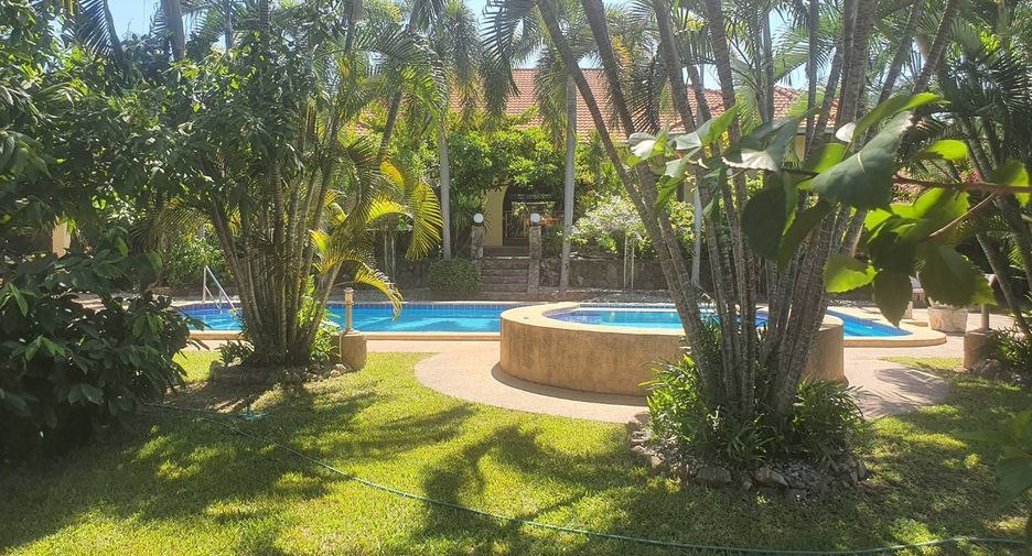 For sale and for rent 4 bedrooms house in Bang Lamung, Chonburi