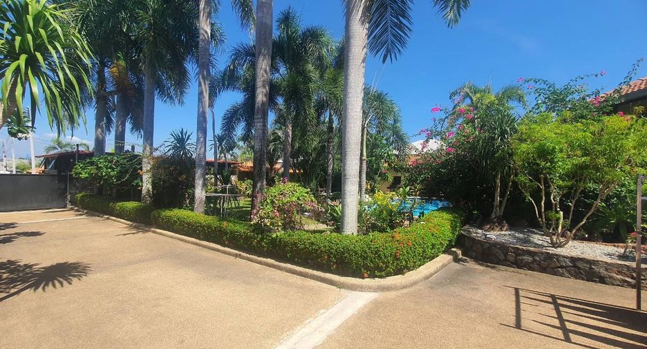 For sale and for rent 4 bedrooms house in Bang Lamung, Chonburi