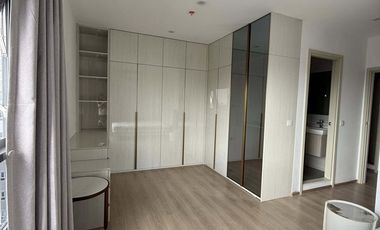 Condo en alquiler de 2 habitaciones en Khlong Toei, Bangkok