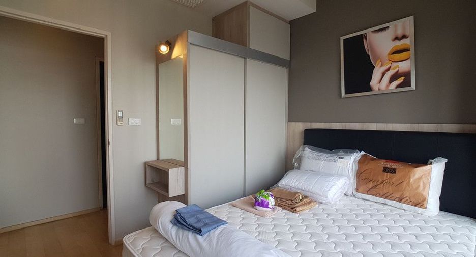 For rent 2 bedrooms condo in Phaya Thai, Bangkok